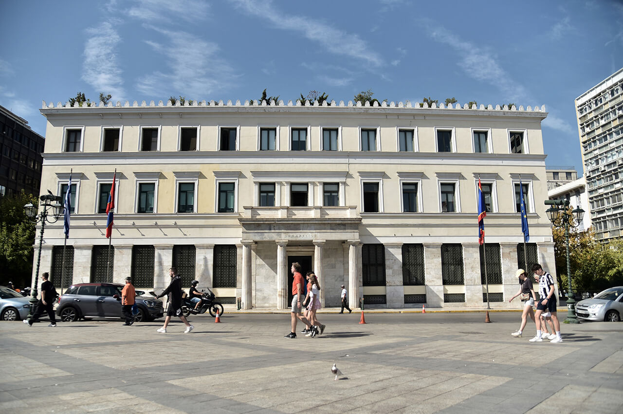 Φωτογραφία του Δημαρχείου της Αθήνας στην πλατεία Κοτζιά